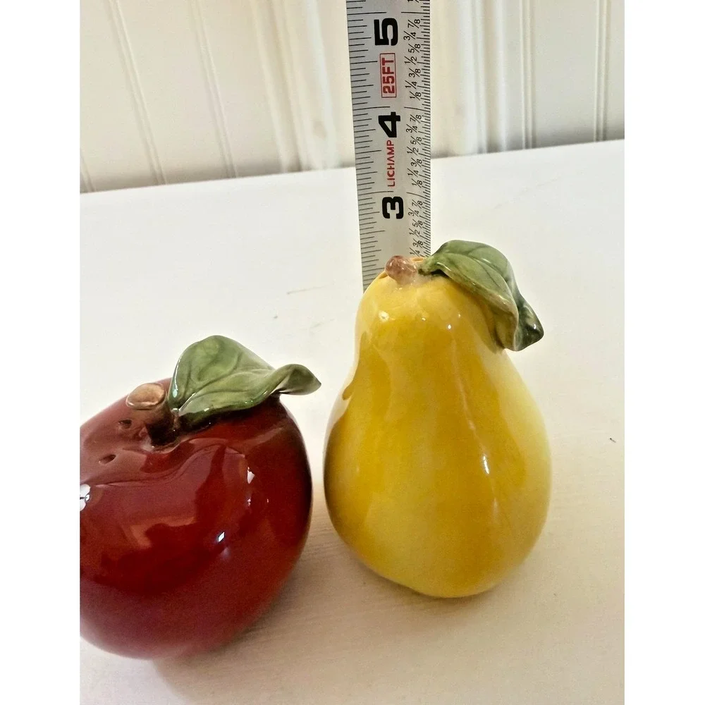 Unmarked Salt and Pepper Set Ceramic Fruit Apple Pear Cottagecore Granny